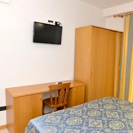 Clodi Hotel Ancarano (Abruzzo)